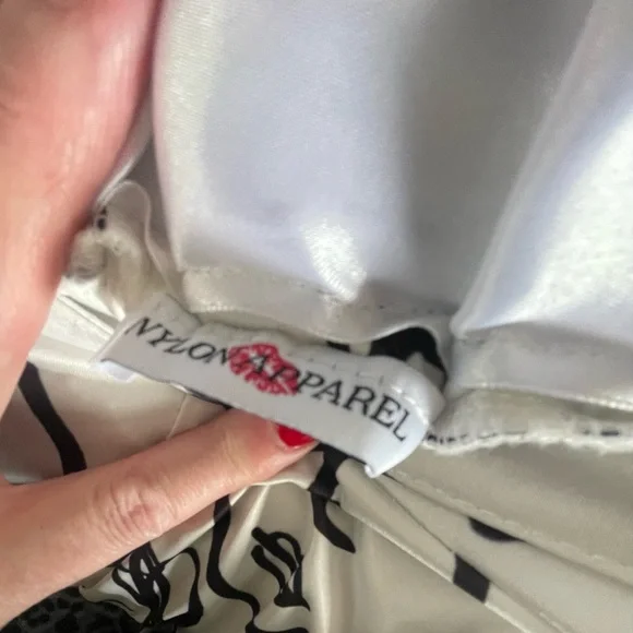 Abstract Black and White Flowy Palazzo Pants size 24/26 - Picture 5 of 7